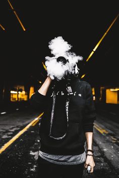 Awoken Photography : Photo Rauch Fotografie, Hoodie Images, Alan Walker, Boy Photography, Dark Photography, Wallpaper Pictures, Food Obsession, Photography Inspo, Android Wallpaper