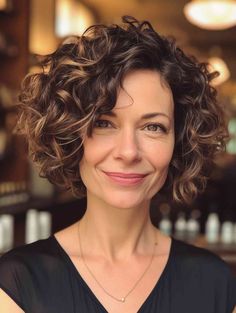 Short Haircuts Wavy Hair, Pelo Bob Ondulado, Haircut Wavy, Hairstyles 2024, Medium Curly, Blonde Hairstyles