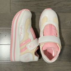 Vintage Rare 2001 Hello Kitty Platform Sneakers With Velcro Closures - White With Pink Size 6.5 New With Tags - Comes In Original Box. Due To Age, There Are A Few Cracks And Creases On Both Tongues, Please See Photos For Details. Smoke Free, Pet Free Home. Cutecore Sneakers, Cute Core Shoes, Cute Korean Shoes, Cutecore Shoes, Gyaru Shoes, Kawaii Shoes Sneakers, Kawaiicore Fashion, Cute Platform Sneakers, Pink And White Shoes