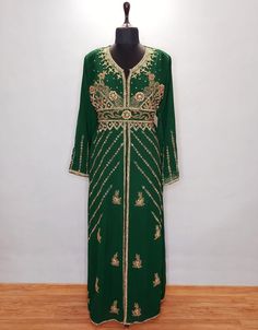 Subhanallah Muslim Wedding moroccan Style caftan Green 👗 Shop latest Embroidered Kaftan which are made up from best quality fabrics with latest styles from our large collections at arabicattire.com Shop Now : http://bit.ly/3vejvJ6 Buy online @ $96.5 #kaftanbordir #kaftansatin #kaftanbagus #kaftandubai #kaftanindia #kaftankeren #kaftanmuslim #kaftansilk #kaftanmodelleri #kaftanindo #kaftankiralama #kaftansutera #kaftanidulfitri #kaftanbayi #kaftanjumbo Floor Length Jacket, Farasha Abaya, Arabian Dress, Embroidered Kaftan, Modest Evening Dress, Beach Wedding Gown, Long Length Dresses, Hand Embroidery Dress, Moroccan Kaftan