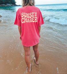 Size up for an oversized fit! Sunset t-shirt, beach t-shirt, vacation t-shirt, Comfort Colors t-shirt .: 100% ring-spun cotton .: Medium fabric .: Relaxed fit Vacation Shirts Beach, Bride Tshirt, Beach T Shirt, Surf Shirt, Font Graphic, Hippie Shirt, Sunset Summer, Sun Shirt, Outdoor Shirt