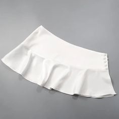 Size: M Short White Skirt, Light Clothes, Bodycon Bodysuit, Skirt Fabric, Button Skirt, Skirt Short, Ruffled Skirt, Laundry Products, White Skirt