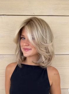 Fine Hair Blonde Bob, 90s Layered Haircut Fine Hair, 90s Textured Bob, Keaton Oaks Hair, Blonde Bob Layers, Shoulder Length Hair With Layers Blonde, Blonde Hair 50 Year Old, Layered 90s Bob