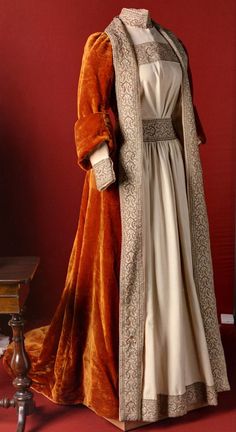 Empress Maria Feodorovna, Maria Feodorovna, 1890s Fashion, Tea Gown, Aesthetic Dress, Mode Boho, Old Fashion, Fantasy Dress, Edwardian Fashion