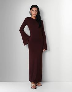 Olivia Mark - Long-Sleeve Solid Color Backless Maxi Dress: Elegant Flared Sleeve Evening Gown Long Sleeve Corset Dress, Maroon Dresses, Long Sleeve Corset, Maxi Dress Elegant, Satin Bridal Gowns, Evening Gowns With Sleeves, Backless Maxi Dress, Maroon Dress, Brown Outfit