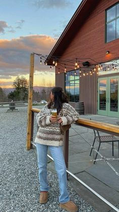 Minnesota Fashion Winter, Winter Glamping Outfits, Sweater Jeans Uggs, Upper Peninsula Outfit, Christmas Cabin Outfits, Winter Lake Outfit, November Colorado Outfits, Tahoe Winter Outfit, Alaskan Outfits Winter