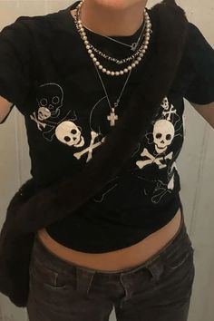 2023 Buy Black Short Sleeve Skull Crop Top under US$17 in Tops&Tees Online Store. Free Shipping with US$69+. Check reviews and buy it today. Style: Casual/Street/Y2K/Punk/Hip Pop/Vintage/Preppy Fabric Content: Polyester, Cotton Fit Type: Slim fit Neckline: Crew Neck Sleeve Length: Short Sleeve #vintageoutfits #summeroutfits #casualoutfits #90sfashion #style #fashioninspo #ootd #outfits #grungeaesthetic #streetstyle #cuteoutfits #trendyoutfits Skull Crop Top, Goth Crop Top, Preppy Fabric, Girls Streetwear, Street Y2k, Y2k Punk, Vintage Preppy, Summer Crop Tops, Cropped Tops