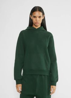 Aritzia Hoodie, Aritzia Jacket, Cozy Pullover, Sporty Look, Colorful Hoodies, Ladies Day, Fleece Hoodie, Bra Tops, Leotards