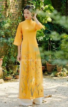 Very elegant design Yellow Floor-length Maxi Dress For Spring, Elegant Yellow Maxi Dress For Spring, Spring Gold Floor-length Maxi Dress, Festive Yellow Short Sleeve Dress, Summer Evening Ao Dai, Elegant Full-length Ao Dai For Summer, Fitted Sleeveless Ao Dai For Spring, Fitted Gold Maxi Dress For Spring, Fitted Yellow Festive Dress