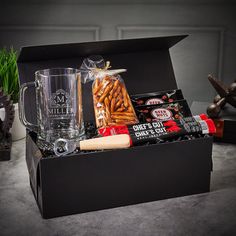 the beer and snacks gift box is on display