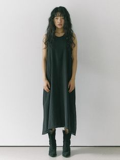 Composition : Shell : Rayon 80%, Nylon 20% Lining : Tencel 60%, Linen 40%Country of Origin : KOREA Black Dress Maxi, Loose Black Dress, Linen Long Dress, Long Dress Black, Linen Layers, Long Linen Dress, Fall Time, Maxi Dresses Casual, Dress Maxi