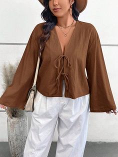 Loose Blouse Outfit, Outfit Brown, Flare Top, Style Français, Flare Long Sleeve, Long Sleeve Style, Teacher Outfit, Blouse For Women, Winter Mode