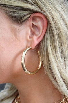 Evangeline Tube Hoop Earring Gold SKU | 94796 THIS ITEM IS FINAL SALE Flirty Tops, Earring Gold, Romantic Dates, Belt Shop, Affordable Clothes, Sneaker Shopping, Boot Shop, Hat Hairstyles, Shoes Heels Boots