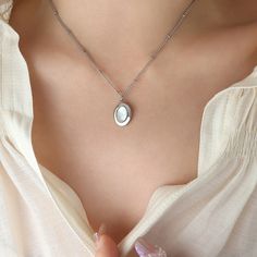 Enhancer Oval Mother of Pearl Pendant Necklace Gold Silver Necklace, Mother Of Pearl Pendant, Pendant Necklace Gold, Pearl Types, Pearl Pendant Necklace, Pearl Color, Gold Pendant Necklace, Pearl Ring, Cultured Pearls