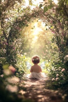 20 Creative Baby Fairy Photoshoot Ideas to Capture Enchanting Memories - LaninStar's blog Fairy Birthday Photoshoot Ideas, Fairy First Birthday Photo Shoot, Forest Fairy Photoshoot, Fairy Tale Photoshoot, Fairy Photo Shoot, Fairy Shoot