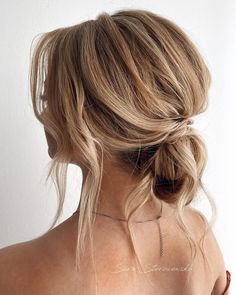 Medium Length Bride Hairstyles, Wedding Hair Messy Low Bun, Messy Hairdo Wedding, Mid Length Hair Updo Wedding, Bridal Updo For Medium Length Hair, Mid Length Hair Updos, Mid Length Messy Hair, Party Hairdos For Medium Length Hair, Bridesmaid Mid Length Hair