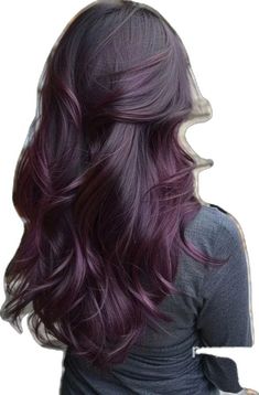 Dark Plum Hair, Pelo Color Borgoña, Red Hair Trends, Plum Hair, Hair Color Unique, Yellow Hair, Modern Hairstyles, Brunette Hair, Purple Hair