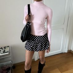 @luckygirlstudio • Instagram photos and videos Dots Outfit, Lit Outfits, Spring Summer Outfits, Fall Winter Outfits, Fashion Killa, Pink Sweater, Autumn Winter Fashion, Fashion Inspo Outfits, Dress To Impress