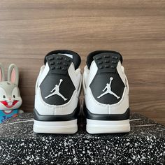 Size: 35-47 It comes with Dust box, Care manual, Tag, and Paper bag.Size Guide: White Leather Air Jordan 4 With Rubber Sole, Air Jordan 4 White Leather With Rubber Sole, Modern Leather Air Jordan 4 For Sports, Modern High-top Air Jordan 4 Leather, Size Guide, Clutch Bag, Paper Bag, Things To Come, Tote Bag