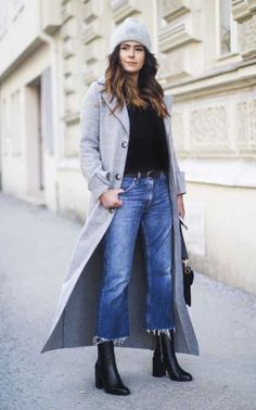 Cute Jean Outfits Winter, How To Style Bootcut Jeans, How To Wear Bootcut Jeans, Cute Jean Outfits, Style Bootcut Jeans, Bootcut Jeans Outfit, Straight Leg Jeans Outfits, Black Bootcut Jeans