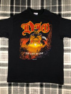 Good preowned condition. The shirt shows very little wear or fading. Please refer to the photos Dio Band, Band Sweater, The Last In Line, Stitch T Shirt, Band Concert, Rock Band, Hard Rock, Heavy Metal, Favorite Outfit