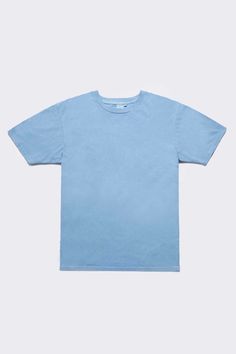 Lightweight organic cotton knit crewneck t-shirt. It has a soft and relaxed feel, fits true to size but if you want a closer fit, size down. Indigo Plant, Modern Men, Indigo Dye, Blue Tee, Dyeing Process, Workout Tshirts, Supply Chain, Unisex Style, Modern Man