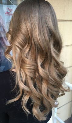 Hazelnut Blonde, Long Natural Curly Hair, Haircuts For Long Hair With Layers, Beauty Hair Color, Ash Brown Hair, Bronde Hair, Hair Color Formulas, Balayage Blonde, Dirty Blonde Hair