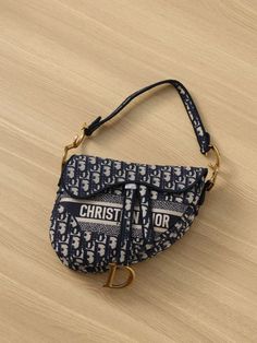 DI Logo Saddle Bag Oblique Embroidered Canvas Blue/Beige For Women 25cm/10in CD Dr Logo, Christian Dior Handbags, Christian Dior Logo, Dior Oblique, Dior Logo, Dior Book Tote, Embroidered Canvas, Maria Grazia Chiuri, Maria Grazia