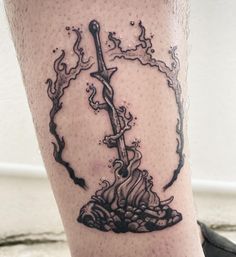 Simple Tats Men, Moonlight Greatsword Tattoo, Solaire Tattoo, Soulsborne Tattoo, Souls Tattoo Ideas