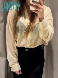 Sheer Long Sleeve Office Blouse, Sheer Long Sleeve Office Top, Casual Sheer Blouse For Office, Casual Sheer Top For Office, Sheer V-neck Blouse For Work, Sheer Summer Office Blouse, Blouses Casual, Blouse Casual Fashion, Collars For Women