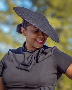 This is a large black vintage inspired saucer disc wide brim tilted hat to the side fascinator hat desired to wear to Kentucky derby, wedding, mother of the bride hat, COGIC Women convention church hat, First Lady Preacher or Pastor hat, high tea Party, hat luncheon, Belmont stakes, Kentucky oaks l, funeral or any other special occasion.  Easy to wear Headband Lightweight Design to be worn to the side titled to give that classy look. Can be customized to different color. Love what you see would like a different color? Please feel free to send a message we'd love to create a hat for you. Looking for a certain style but cant seem to find it, why don't we do a custom order for you and consultation is complimentary. Kate Middleton Hats, Stylish Womens Hats, Mother Of The Bride Hats, Church Lady Hats, Green Fascinator, Hat Tea Party, Derby Fascinator, Black Fascinator, First Ladies