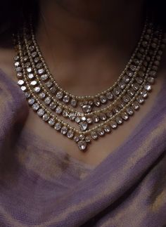 Classy Jewelry Necklaces, Beads Necklace Indian Gold, Indian Jewelry Aesthetic, Classy Indian Wedding, Diamond Necklace Set Bridal, Bridal Diamond Necklace Design, Diamond Necklace Set Indian, Bridal Necklace Indian, Layering Diamond Necklaces