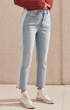 Comfy Jeans Outfit, Outfit Converse, Model Celana, Mode Ulzzang, Best Jeans For Women, Jeans Pacsun, Blue Mom Jeans, Comfy Jeans, Online Closet