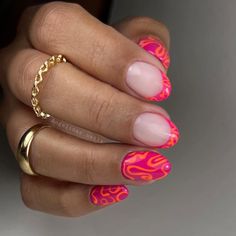 Ibiza Nails Short, Simple Pink And Orange Nails, Pink Nails With Designs, Orange And Pink Nail Designs, Orange Trendy Nails, Hot Pink And Orange Nails, Colorful Short Nails, Summer Design Nails, Pink And Orange Nail Designs