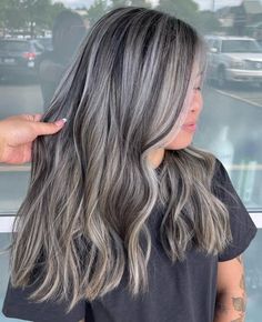 Brunette To Grey Transition, Brown Hair With Silver Highlights, Long Grey Hair, Natural White Hair, Ash Grey Hair, Grey Hair Care, Grey Hair Dye, Grey Hair Inspiration