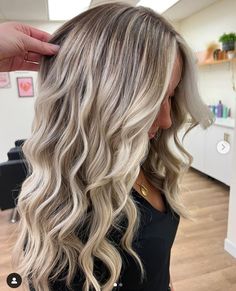 Popelavá Blond, Long Blonde Synthetic Hair Extensions, Bellami Hair Extensions Blonde, Balayage Straight Hair, Gorgeous Hair Color, Hair Color Balayage, Balayage Hair, Gorgeous Hair, Blonde Hair