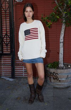 Cream Flag Crew Neck Sweater Usa Sweater Outfit, John Galt Outfits, Nyc Work Outfit, California Fits, Nyc Work, American Sweater, Thick Knit Sweater, Summer Wishlist, Flag Sweater