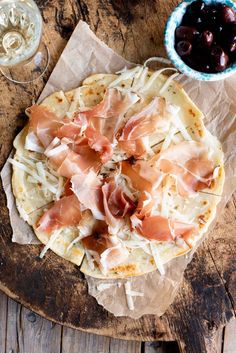 Brustengo di Gubbio is a delicious Italian flatbread from Umbria. It's made with the simplest ingredients and has the most delicious flavour and texture. It's soft but crispy and perfect served with cured meat and cheese.