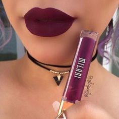 Purple Red Lipstick, Maquillage Kylie Jenner, Lipstick Ideas, Smink Inspiration, Kiss Makeup, Makeup Goals, Red Lipstick