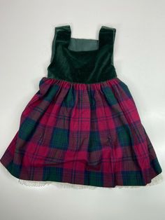 Glenshiel Scotland Girls Green Velvet And Wool Plaid Dress Size 5. Condition is Pre-owned. Shipped with USPS Priority Mail. 11” armpit to armpit 24” length from top of strap Plaid Sleeveless School Dress, Sleeveless Plaid School Dress, Scotland Girl, Plaid Dress, Wool Plaid, Green Velvet, Priority Mail, Scotland, Plaid