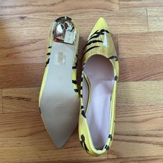 Black And Yellow Tiger Stripe Heels. Brand New. Size 42 Euro. Gold Plated, Square End Heel. Animal Print High Heels, Chunky Heel Platform Sandals, Animal Print Heels, Black Chunky Heels, Black Pumps Heels, Platform Heels Chunky, Leather Block Heels, Pointed Toe Heels, Black Leather Heels