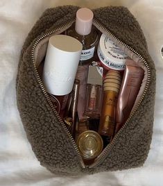 Vogue Beauty, Bag Aesthetic, What In My Bag, Lip Products, L Occitane, Beauty Case, Make Up Bag, Makeup Inspo