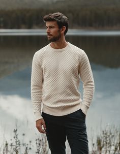 Incredible texture in a lightweight feel. The Pique stitch crew neck sweater is a wardrobe staple. It's 6-gauge stitching makes the fabric sturdy and durable, while being soft and breathable enough for layering. Wear it to work or with your favorite pair of jeans - the Pique elevates everything it touches. Smart Casual Menswear, Classy Outfits Men, Smart Casual Men, Outfits Hombre, Winter Outfits Men, Cool Outfits For Men, Men Fashion Casual Outfits, Business Casual Men