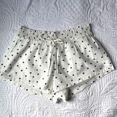 Women’s Nwt Szs Light And Comfortable Pajama Shorts With Tie Front Cream Color W/Navy Dots Summer Pajama Shorts With Elastic Waistband For Pajama Party, Casual Pajama Shorts With Elastic Waistband For Pajama Party, Casual Sleep Bottoms For Summer, Casual Summer Sleep Bottoms, White Summer Sleepwear With Elastic Waistband, Summer Sleep Shorts, White Summer Pajama Shorts For Loungewear, Casual Pajama Shorts For Pajama Party, Summer Pajama Shorts For Pajama Party