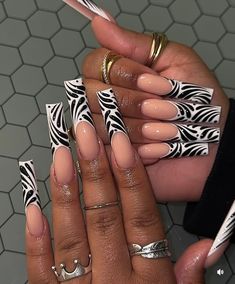 Back To School Nails Long, Baddie Nail Designs, Back To School Nails, Girls Status, School Nails, Nails Prom, Vacation Nails, Birthday Nails, Prom Nails