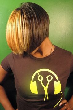 Bob Relaxed Hair, Trendy Bob Haircuts, Dyed Fringe, Fringe Bob, Easy Trendy Hairstyles, Hairstyle For Short, Trendy Bob, Bold Hair Color, Shaggy Hair