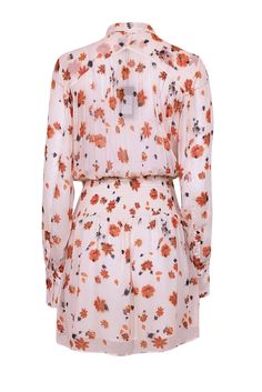 Add some fresh florals to your wardrobe with the Rag & Bone "Bailey" dress! Boasting a flattering smocked waistband and billowy sleeves, this mini dress is perfect for any romantic occasion. The semi-sheer fabric adds sultry appeal, while the ruffled hem adds a touch of sweetness. Keep it casual with sandals or add some edge with combat boots. Size XS Shell 100% Viscose Lining 100% Modal Point collar Semi-sheer bodice Semi-sheer long sleeves Button cuffs Front button closure Side seam pockets Smocked waistband Bust 36" Waist 26" Shoulder to hem 34" Sleeve length 27" Floral Print Mini Dress For Daywear In Fall, Floral Print Mini Dress For Fall Daywear, Floral Mini Dress For Daywear In Fall, White Feminine Floral Dress For Fall, Floral Mini Dress For Fall Daywear, White Floral Dress For Fall Brunch, Fall Floral Print Dress For Daywear, Knee-length Floral Dress For Spring Daywear, Feminine Floral Print Fall Dress