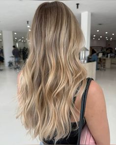 Low Maintenance Blonde Hair, Blond Wavy Hair, Low Maintenance Blonde, 2025 Prayer, Warm Blonde Hair, 75 Hard, Shadow Root, Warm Blonde, Dirty Blonde Hair