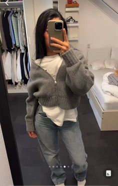 Cutesy Outfit, Causal Outfits, Simple Trendy Outfits, Modest Fashion Outfits, Cute Everyday Outfits, Urban Outfits, Lookbook Outfits, Teen Fashion Outfits, College Outfits