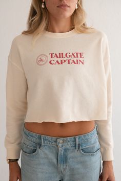 Retro Everyday Tops For Fall, Retro Everyday Fall Tops, Everyday Retro Fall Tops, Vintage Crew Neck Top With Text Print, Sporty Soft-washed Cotton Tops, Screen Print Cotton Crew Neck Top, Retro Crew Neck Top For Loungewear, Cotton Crew Top For Fall, Cotton Graphic Print Crew Top